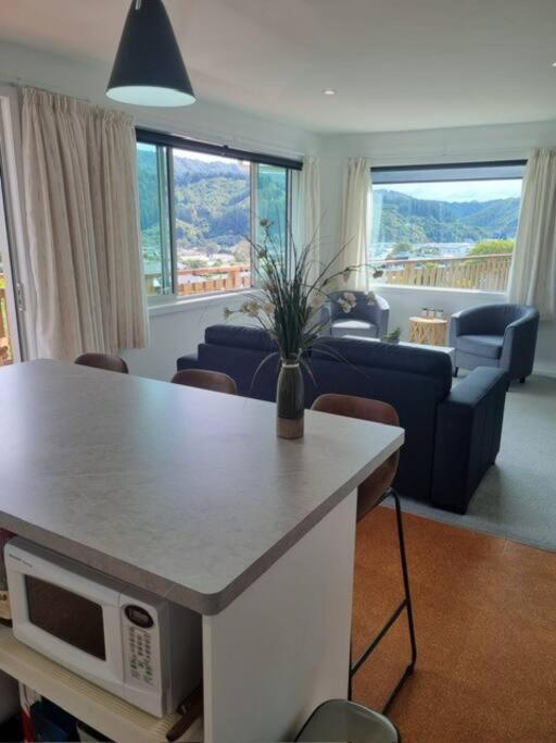 Sea-Renity Picton, Apt B Экстерьер фото
